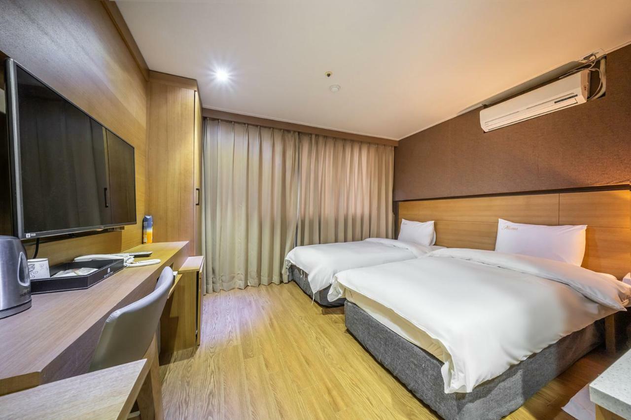 Stellamaris Hotel Wolmido Инчон Екстериор снимка